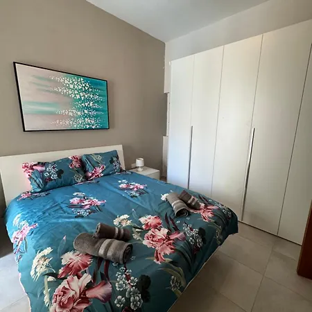 Sliema Shoreside Suite Exterior photo